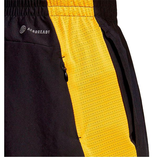 Black Men's Adidas OWN The Run 5´´ Shorts Pants | 6532408-WH