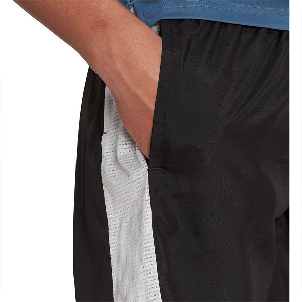 Black Men's Adidas OWN The Run 5´´ Shorts Pants | 6891207-OW