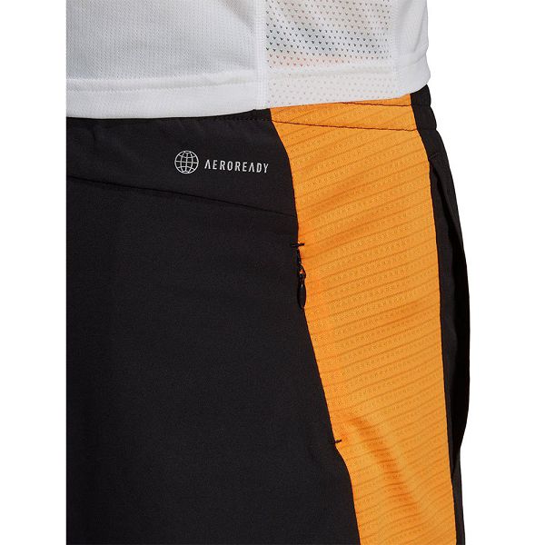 Black Men's Adidas OWN The Run 7´´ Shorts Pants | 2841973-IY