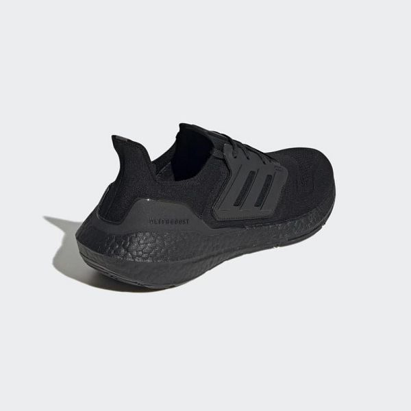 Black Men's Adidas Ultraboost 22 Running Shoes | 3069417-PC