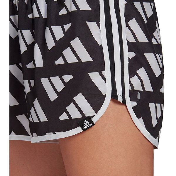 White/Black Women's Adidas Celeb M20 4´´ Shorts Pants | 1853067-TF