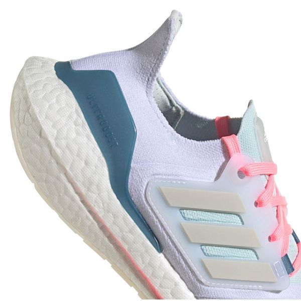 White Women's Adidas Ultraboost 22 Running Shoes | 6108943-HD